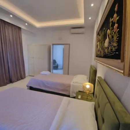 Center House شقة *