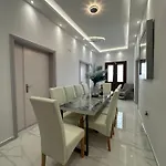 Center House Rhodes City